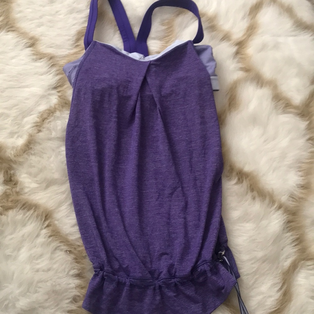 LULULEMON top
